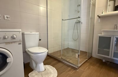 Аренда просторной, двухэтажной, 3-комнатной квартиры, 80 м², центр Белграда, Сербия